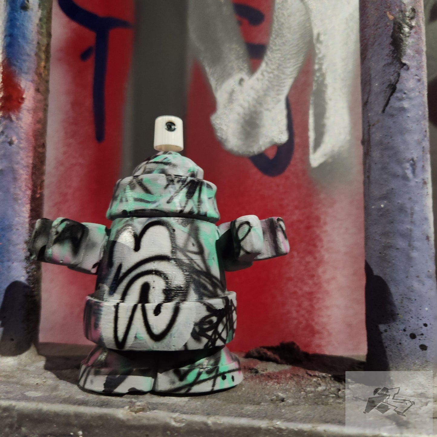 Robot spray can model - Rafbotz-Silence Melbourne